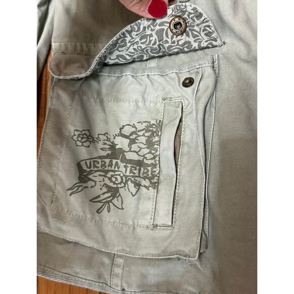 Urban Tribe Floral Embroidered Utility Jacket Green Size Small NWT - Picture 7 of 11